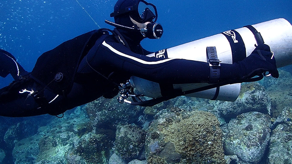 Load video: Go diving with Hotdive